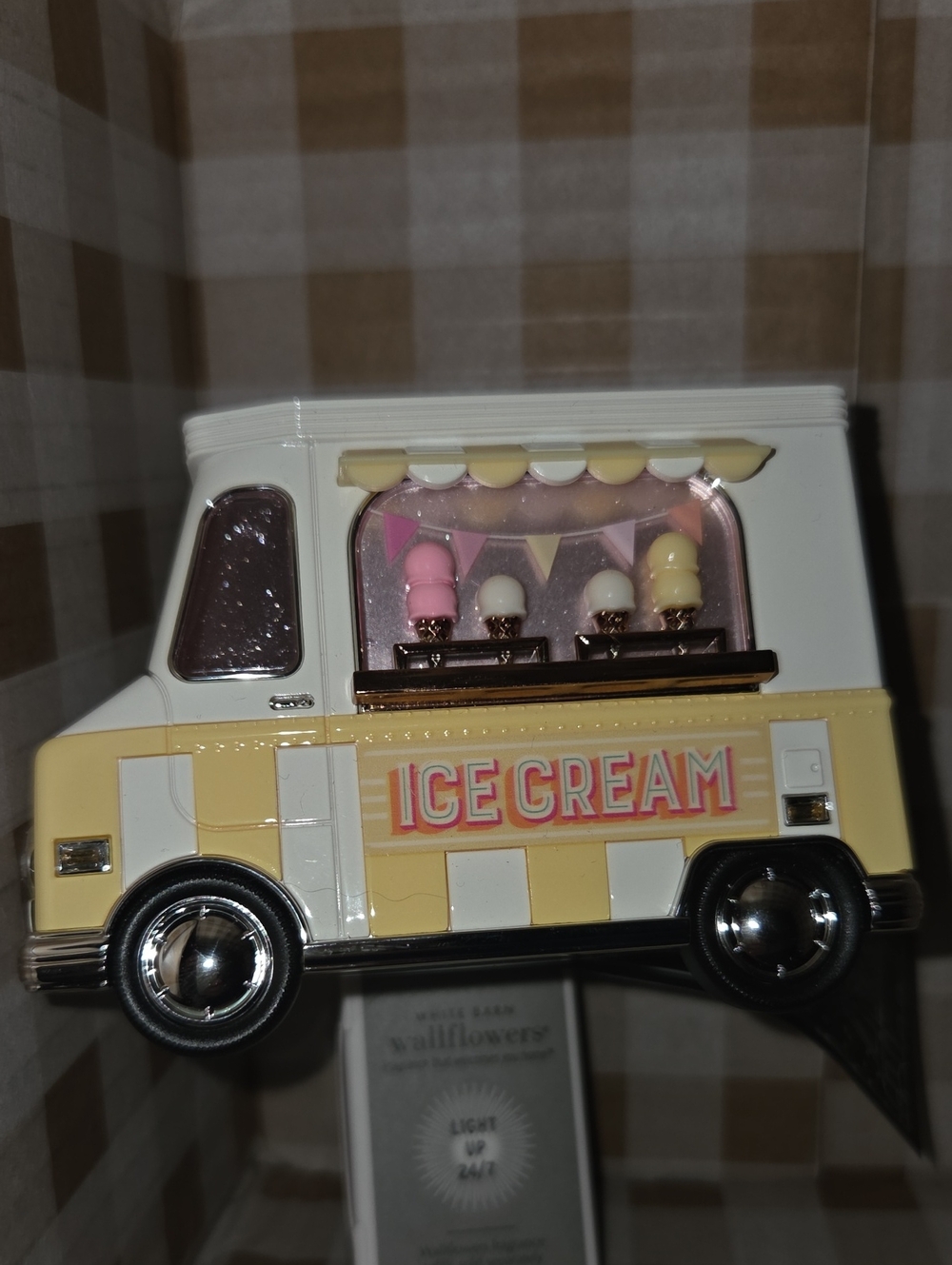 Bath & Body Works Ice Cream Truck Light Up Projector Wallflower Plug In NWT